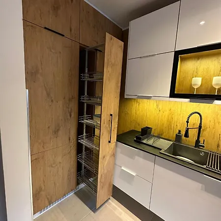 Apartment President *