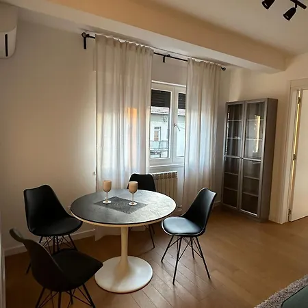 Apartment President *